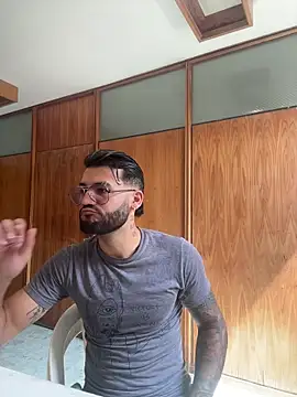 Snapshot of thedragonboyxxx chatting on 7, 3, 2026 thedragonboyxxx online show from 7, 3, 2026