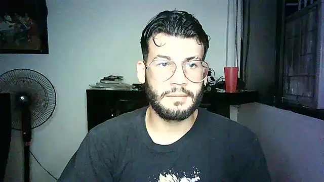 Snapshot of thedragonboyxxx chatting on 18, 3, 2026 thedragonboyxxx online show from 18, 3, 2026