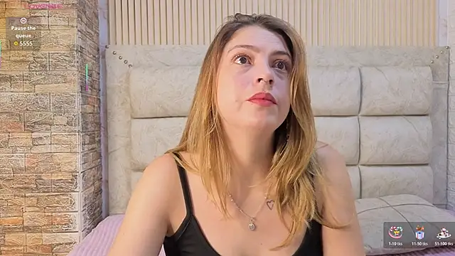 AngieLuxx  online show from 18, 12, 2025