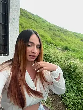 Sexy sara outdoors online show from 22, 12, 2025