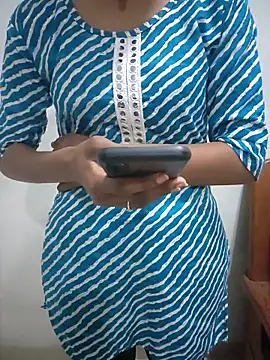 Snapshot of Riya_baby_38 chatting on 18, 12, 2025 Riya baby 38 online show from 18, 12, 2025