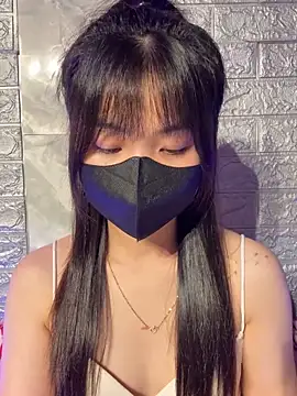 Snapshot of ___KARA___ chatting on 17, 12, 2025 KARA online show from 17, 12, 2025