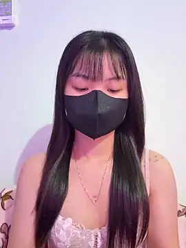 Snapshot of ___KARA___ chatting on 19, 12, 2025 KARA online show from 19, 12, 2025