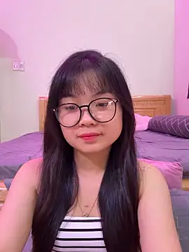 Snapshot of ___KARA___ chatting on 15, 4, 2026 KARA online show from 15, 4, 2026