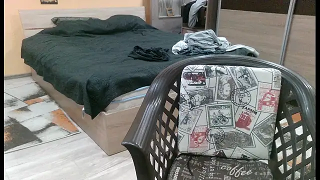 alieninhumanbody1 online show from 14, 1, 2026