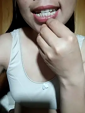 Chloe-ee online show from 5, 2, 2026