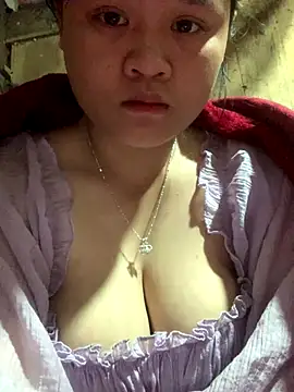 Snapshot of Thanhhuyen001 chatting on 17, 12, 2025 Thanhhuyen001 online show from 17, 12, 2025