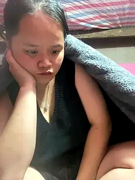 Snapshot of Thanhhuyen001 chatting on 18, 12, 2025 Thanhhuyen001 online show from 18, 12, 2025