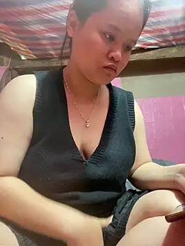 Snapshot of Thanhhuyen001 chatting on 21, 12, 2025 Thanhhuyen001 online show from 21, 12, 2025