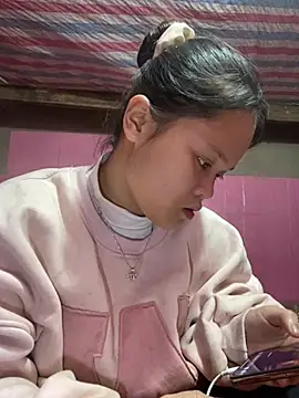 Thanhhuyen001 online show from 10, 2, 2026