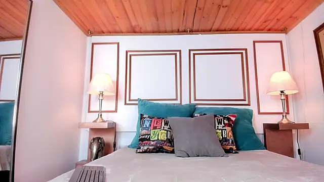 Bella roxee online show from 7, 1, 2026