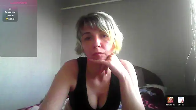 Lana Foxyy online show from 6, 4, 2026