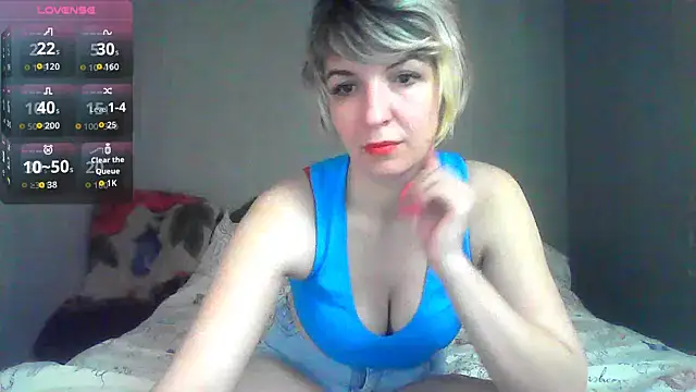 Lana Foxyy online show from 11, 4, 2026