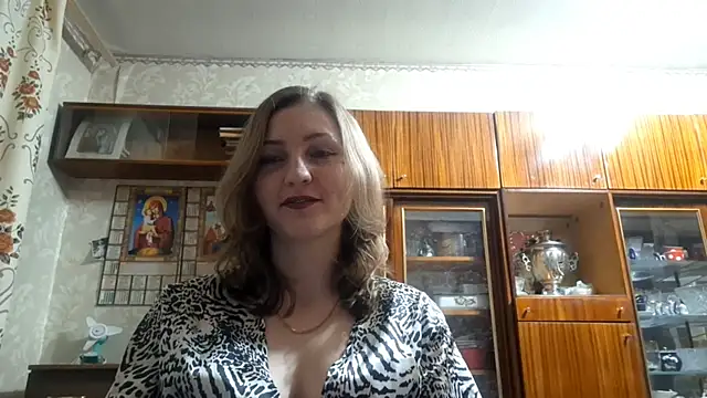 MysticSteph online show from 4, 2, 2026