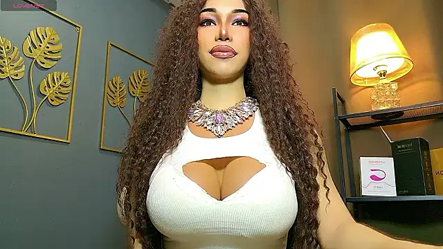 Snapshot of CelinaWintour chatting on 7, 3, 2026 CelinaWintour online show from 7, 3, 2026