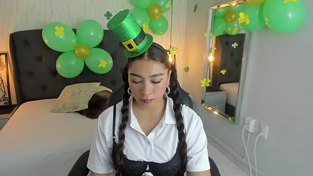 angelinemore online show from 17, 3, 2026