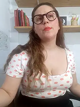 SofiEsteves online show from 6, 5, 2026