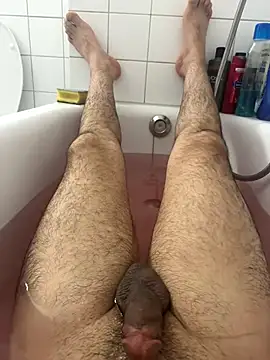 Snapshot of esmer_baran44 chatting on 6, 1, 2026 esmer baran44 online show from 6, 1, 2026