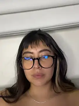Snapshot of justmariee chatting on 4, 4, 2026 justmariee online show from 4, 4, 2026