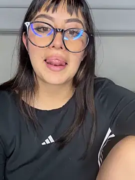 Snapshot of justmariee chatting on 7, 4, 2026 justmariee online show from 7, 4, 2026