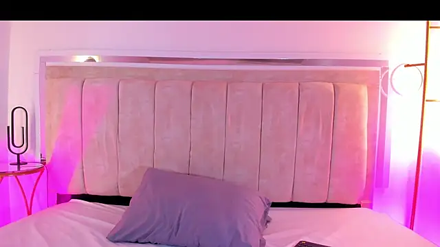 CamilleJuicy  online show from 18, 3, 2026