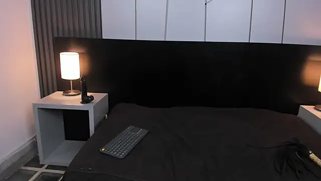 PamelaRed  online show from 17, 12, 2025