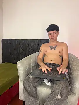 ITHAN DREAMBOY online show from 23, 2, 2026