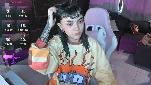 Snapshot of allice_19cullen chatting on 20, 12, 2025 allice 19cullen online show from 20, 12, 2025