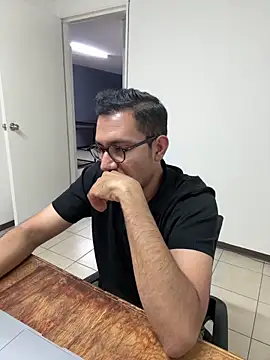 AdrianGarcia89 online show from 12, 5, 2026