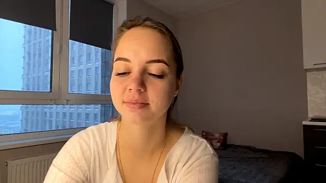 Snapshot of AliceQueenGirl chatting on 9, 1, 2026 AliceQueenGirl online show from 9, 1, 2026