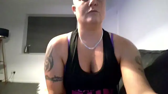 Bendoverbetty3 online show from 9, 1, 2026