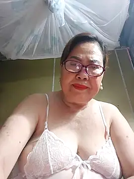 Snapshot of cuncon7700 chatting on 15, 3, 2026 cuncon7700 online show from 15, 3, 2026