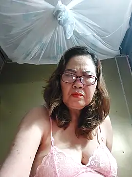 Snapshot of cuncon7700 chatting on 29, 3, 2026 cuncon7700 online show from 29, 3, 2026