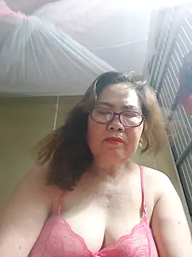 Snapshot of cuncon7700 chatting on 4, 4, 2026 cuncon7700 online show from 4, 4, 2026