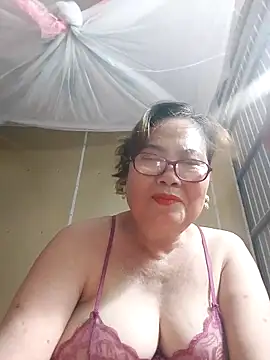 Snapshot of cuncon7700 chatting on 6, 4, 2026 cuncon7700 online show from 6, 4, 2026