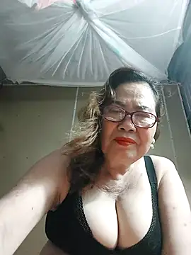 Snapshot of cuncon7700 chatting on 8, 4, 2026 cuncon7700 online show from 8, 4, 2026