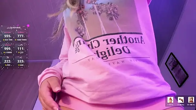 Violet Blazee online show from 7, 1, 2026