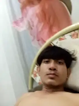 spitspittonmyface online show from 3, 2, 2026