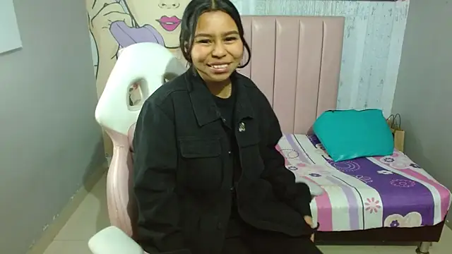 Snapshot of chloe_lust chatting on 19, 12, 2025 chloe lust online show from 19, 12, 2025