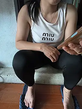 Sweet-Berryy online show from 17, 6, 2026