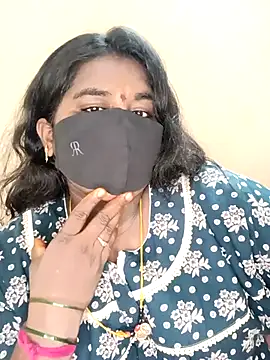 Snapshot of sirisha__9 chatting on 13, 4, 2026 sirisha 9 online show from 13, 4, 2026
