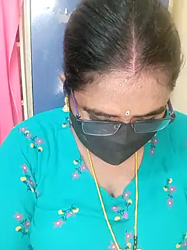 Snapshot of sirisha__9 chatting on 25, 4, 2026 sirisha 9 online show from 25, 4, 2026
