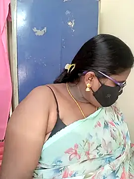 Snapshot of sirisha__9 chatting on 26, 4, 2026 sirisha 9 online show from 26, 4, 2026