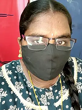 Snapshot of sirisha__9 chatting on 6, 5, 2026 sirisha 9 online show from 6, 5, 2026