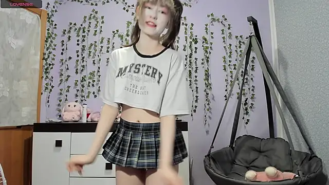 Yoonhee ki online show from 17, 5, 2026