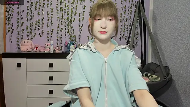 Yoonhee ki online show from 26, 5, 2026