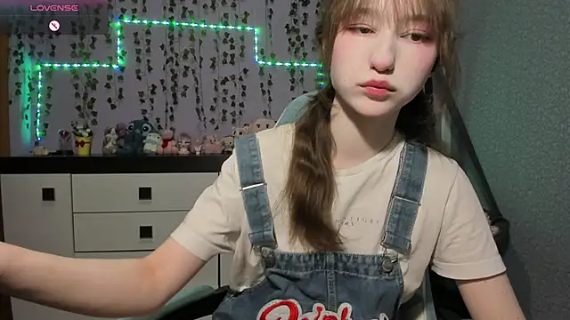 Snapshot of Yoonhee_ki chatting on 28, 6, 2026 Yoonhee ki online show from 28, 6, 2026