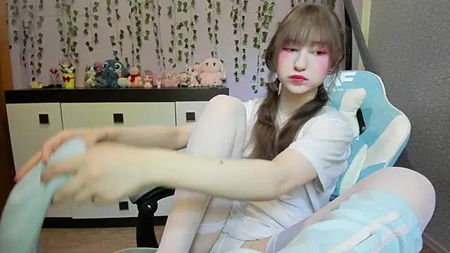 Snapshot of Yoonhee_ki chatting on 30, 6, 2026 Yoonhee ki online show from 30, 6, 2026