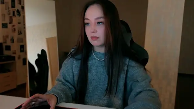 fallin lovee online show from 20, 12, 2025