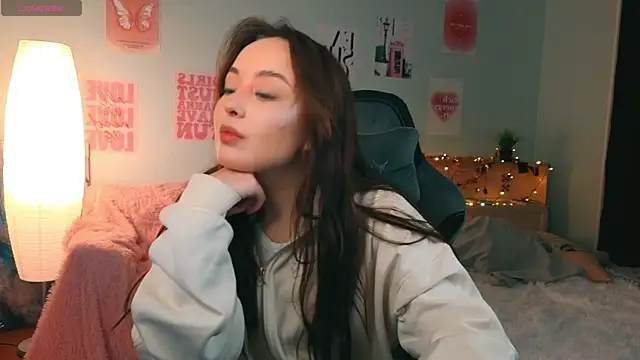 fallin lovee online show from 11, 1, 2026